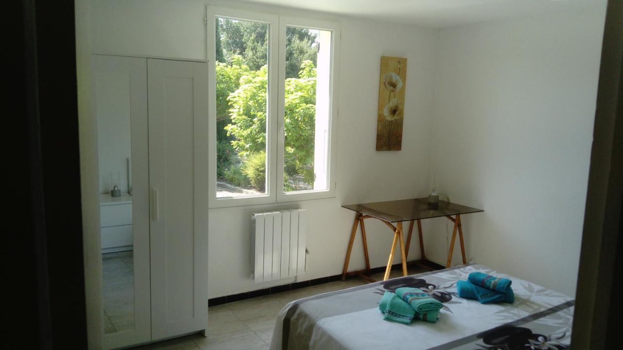 Rendez-Vous Avec Les Cigales - Gite 6 Personnes 100M2 - Piscine Privee - Climatisation Cheval-Blanc Buitenkant foto