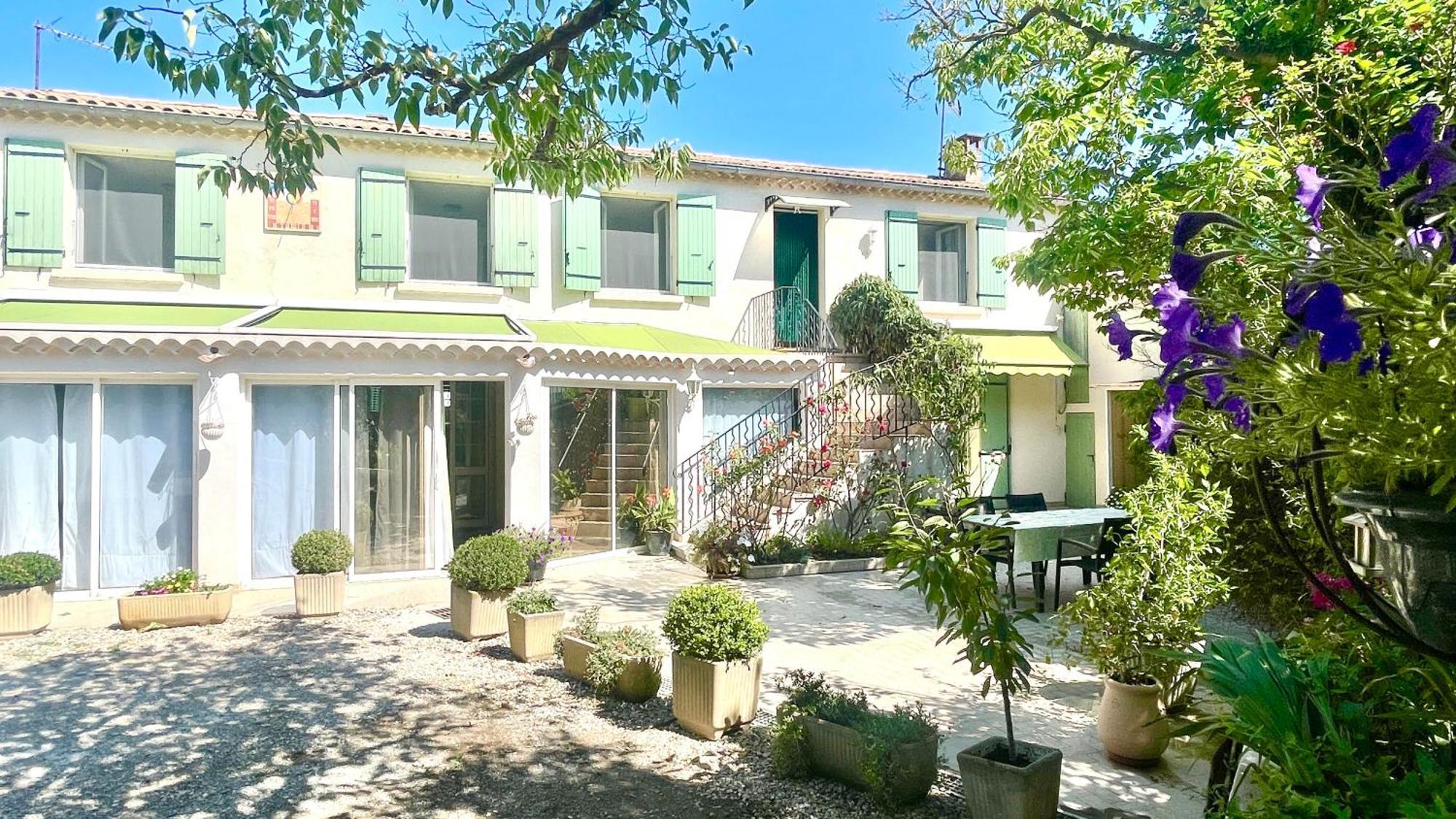 Rendez-Vous Avec Les Cigales - Gite 6 Personnes 100M2 - Piscine Privee - Climatisation Cheval-Blanc Buitenkant foto