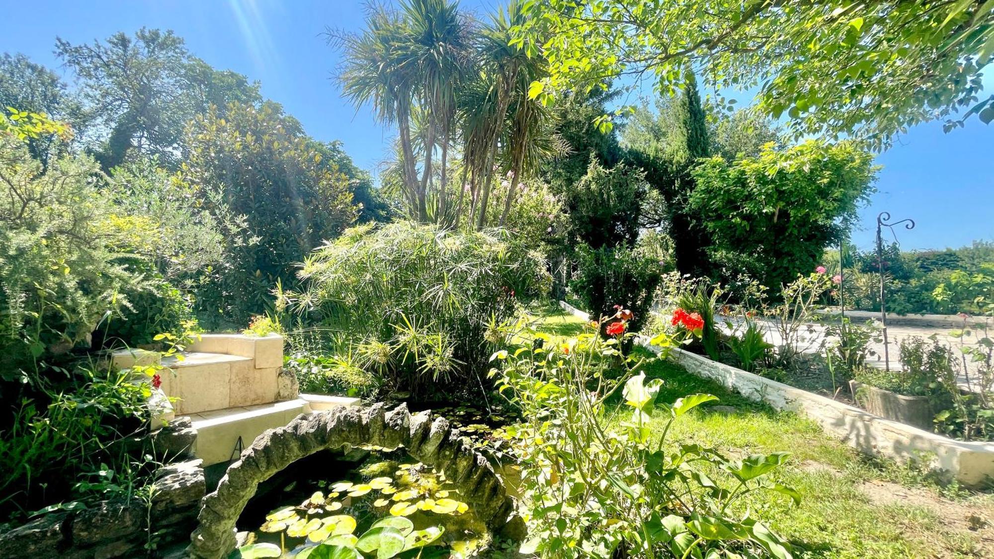 Rendez-Vous Avec Les Cigales - Gite 6 Personnes 100M2 - Piscine Privee - Climatisation Cheval-Blanc Buitenkant foto