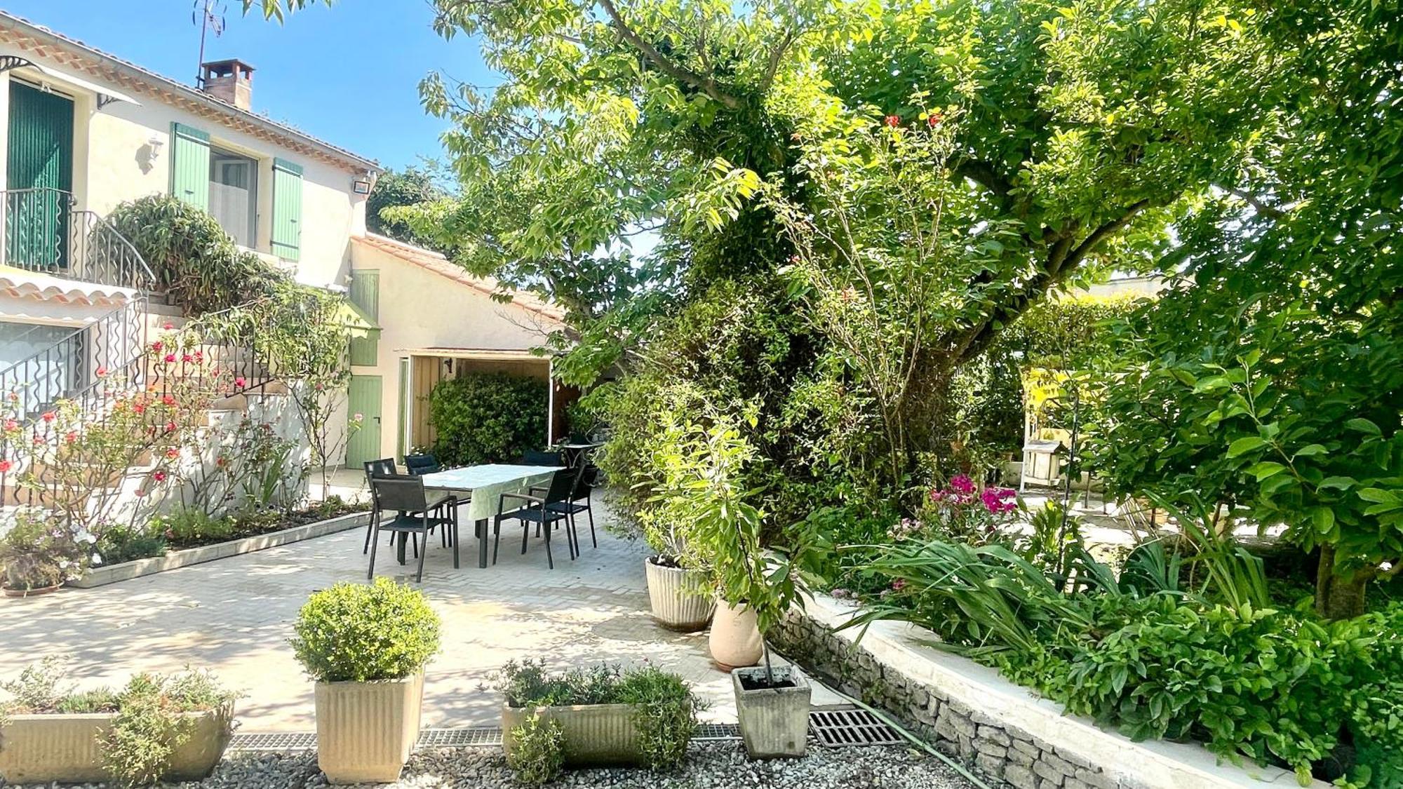 Rendez-Vous Avec Les Cigales - Gite 6 Personnes 100M2 - Piscine Privee - Climatisation Cheval-Blanc Buitenkant foto