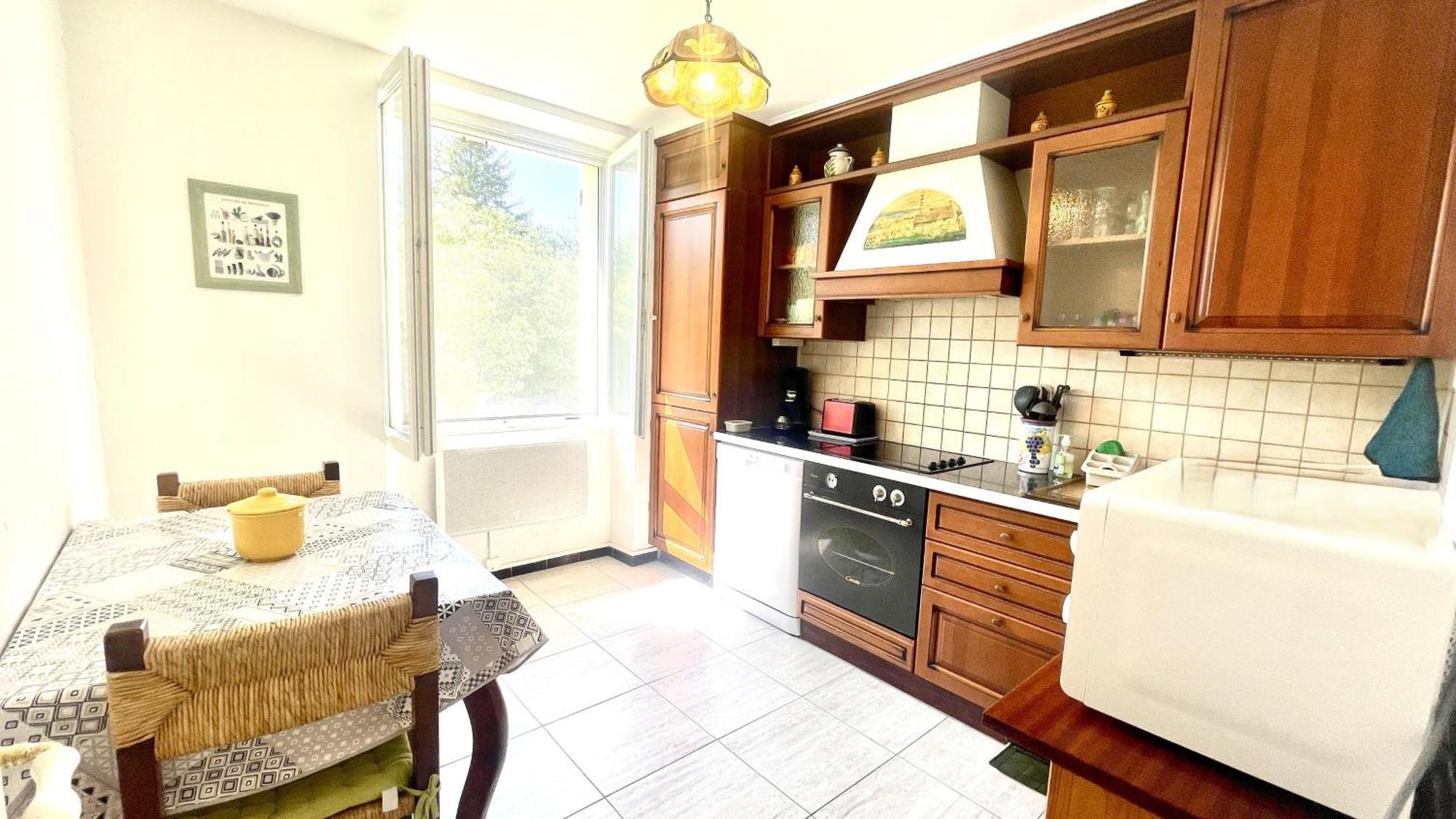 Rendez-Vous Avec Les Cigales - Gite 6 Personnes 100M2 - Piscine Privee - Climatisation Cheval-Blanc Buitenkant foto