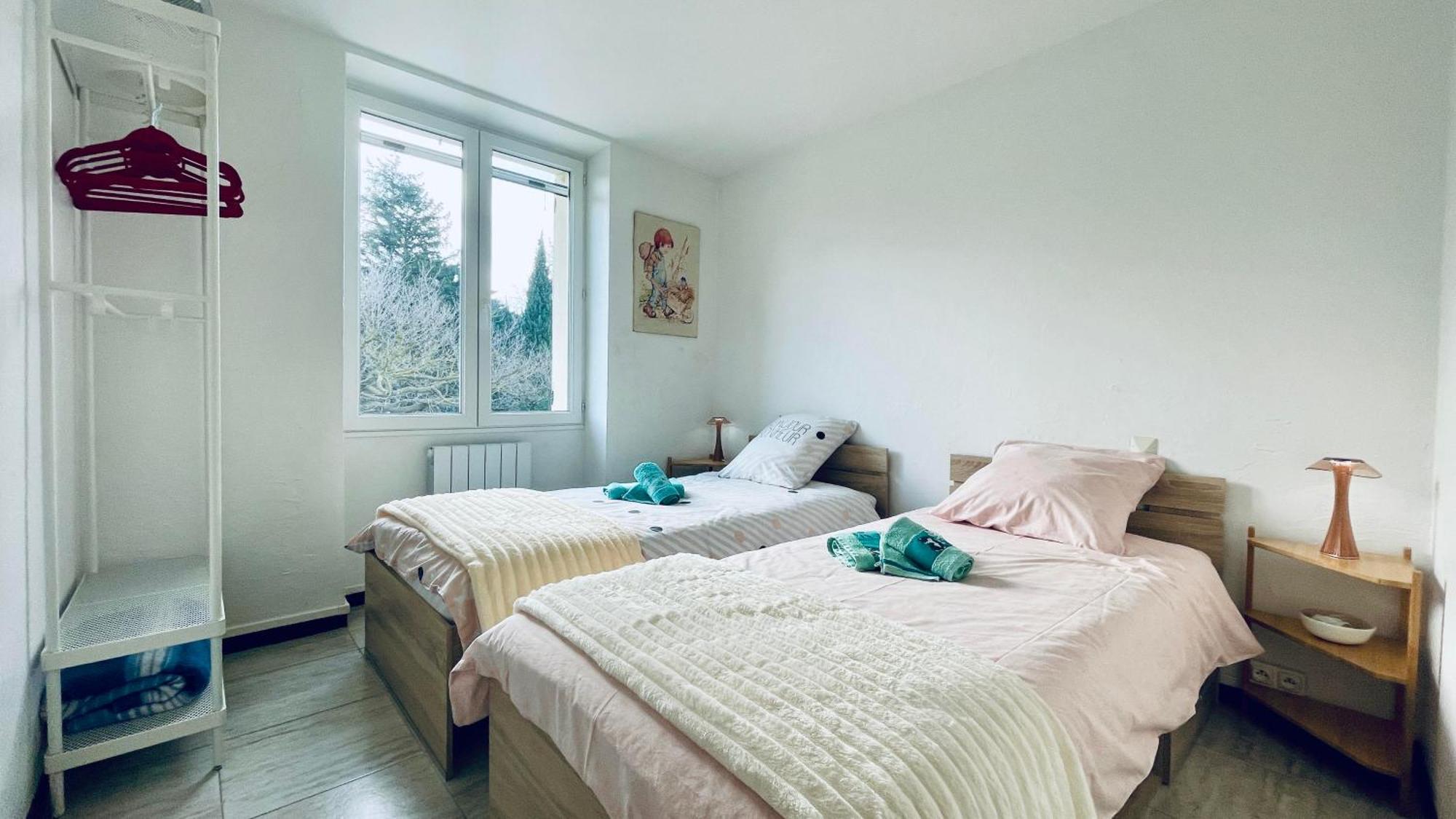 Rendez-Vous Avec Les Cigales - Gite 6 Personnes 100M2 - Piscine Privee - Climatisation Cheval-Blanc Buitenkant foto